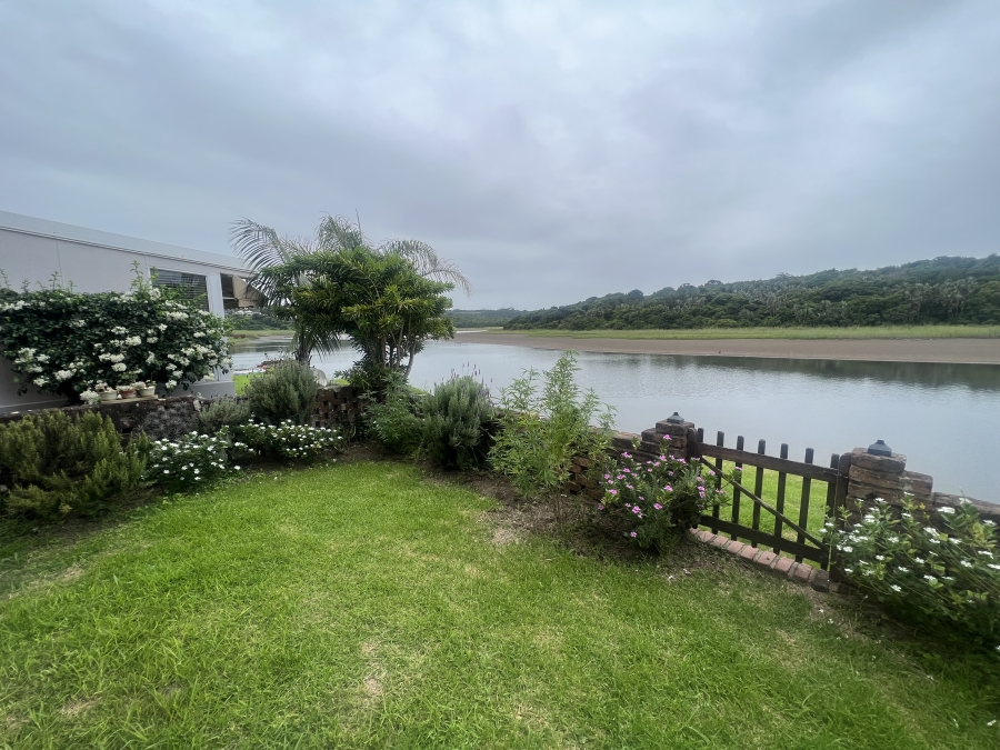 2 Bedroom Property for Sale in Bonza Bay Eastern Cape